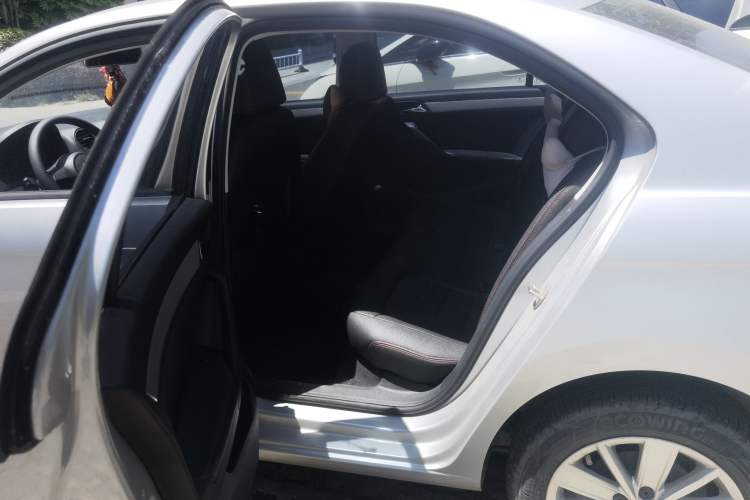Used Volkswagen Jetta 2015 1.6L Manual Comfort Model Left Rear Seat