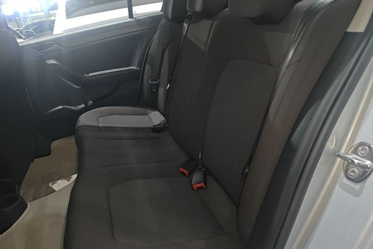 Used Volkswagen Jetta 2015 Value Edition 1.6L Automatic Fashion Version Left Rear Seat