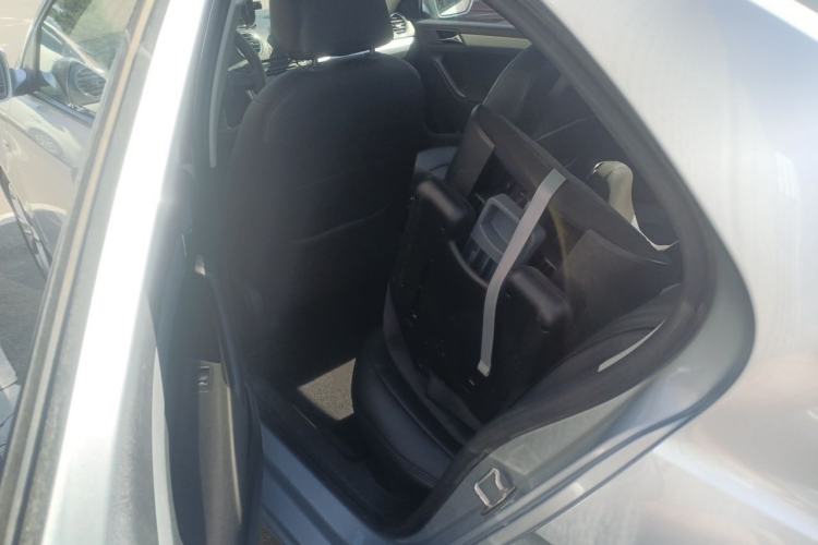 Used Volkswagen Jetta 2015 1.6L Manual Comfort Model Left Rear Seat