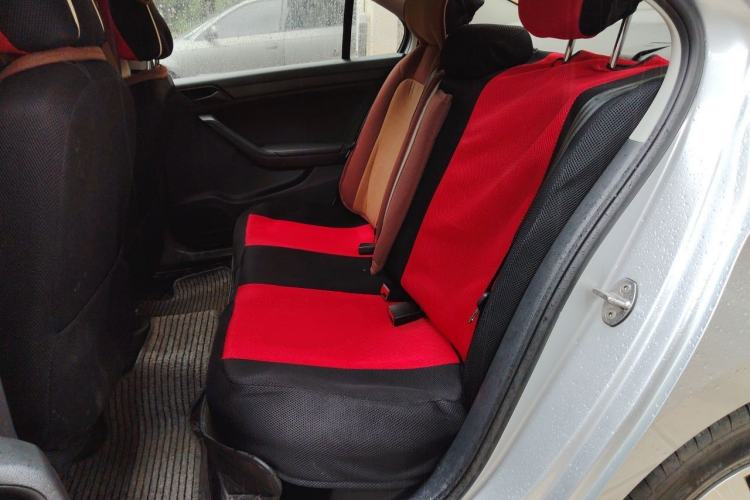 Used Volkswagen Jetta 2015 Zhuihui Edition 1.4L Manual Fashion Model Left Rear Seat