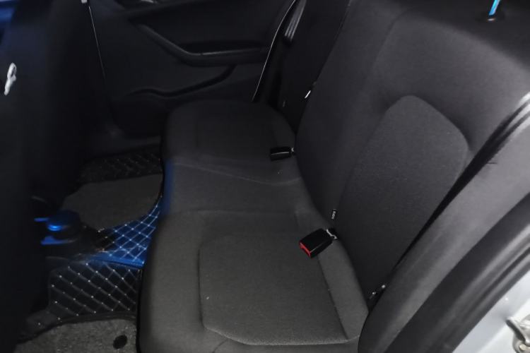Used Volkswagen Jetta 2015 Value Edition 1.6L Manual Fashionable Style Left Rear Seat