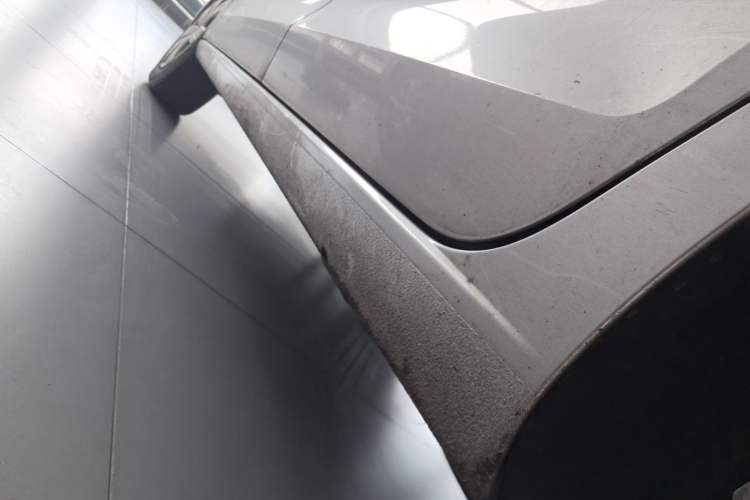 Used Volkswagen Jetta 2015 1.6L Automatic Fashion Model Left Side Sill