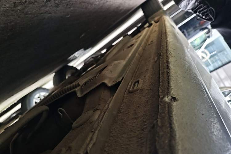 Used Volkswagen Jetta 2015 1.6L Manual Comfort Model Left Side Sill