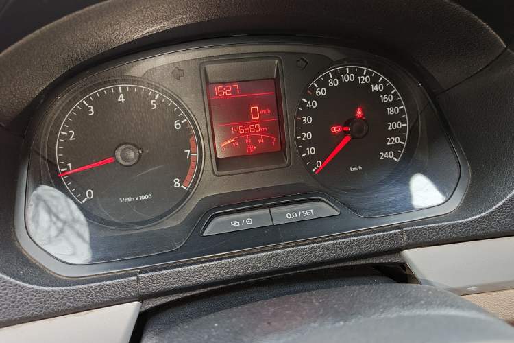 Used Volkswagen Jetta 2015 1.6L Manual Comfort Model Odometer Close Up
