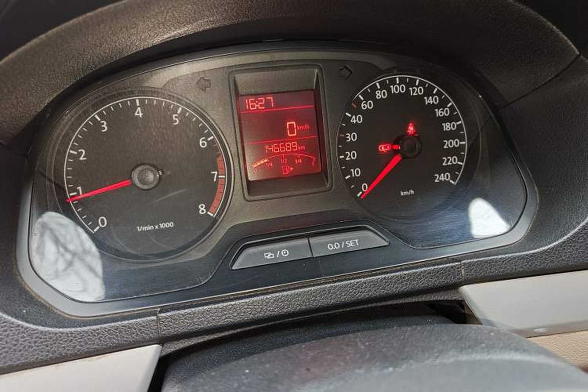 Used Volkswagen Jetta 2015 1.6L Manual Comfort Model Odometer Close Up