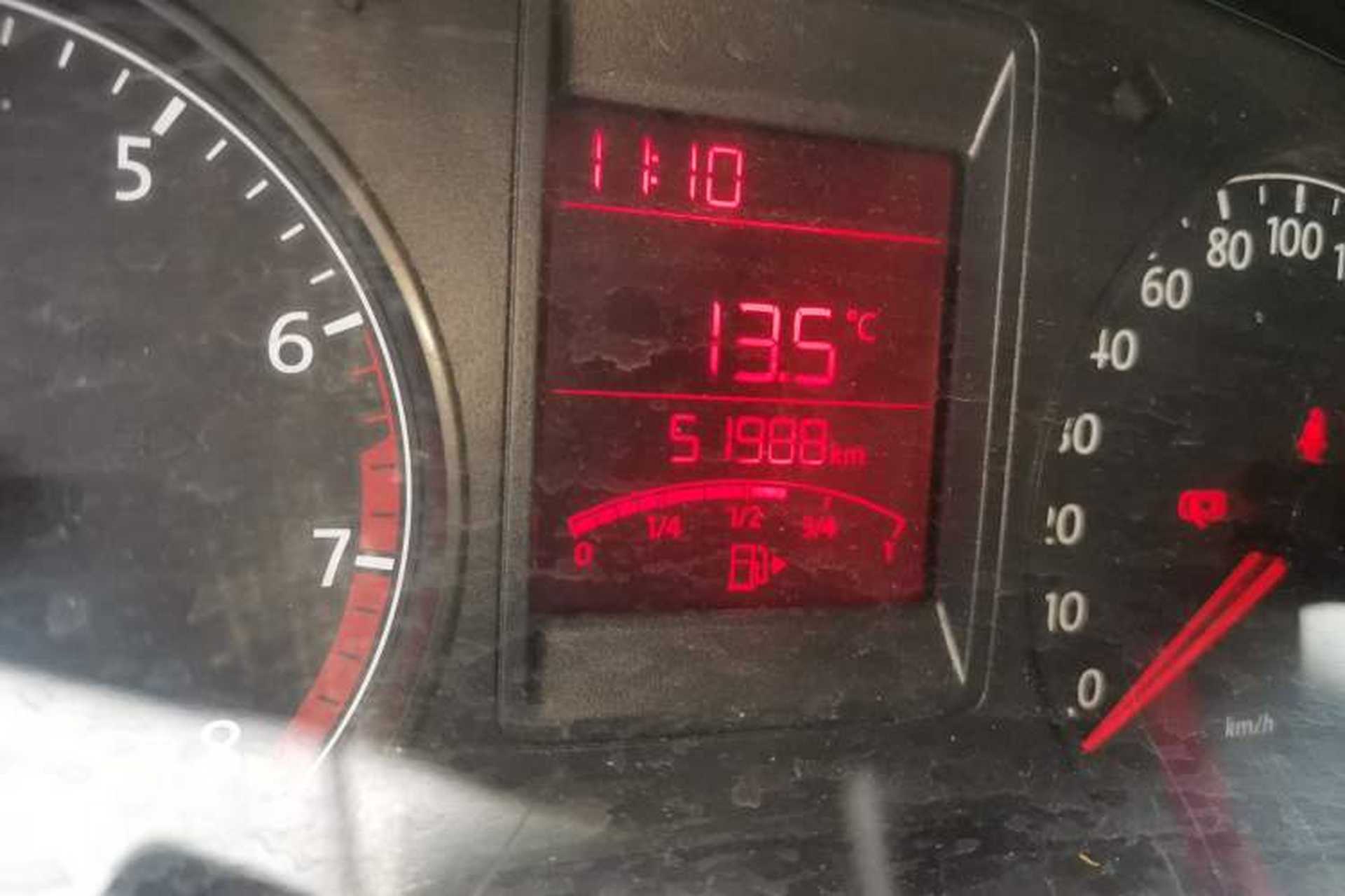 Used Volkswagen Jetta 2015 1.4L Manual Fashion Model Odometer Close Up