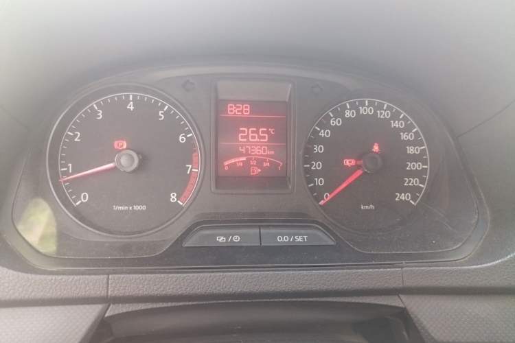 Used Volkswagen Jetta 2015 1.6L Manual Fashion Edition Odometer Close Up
