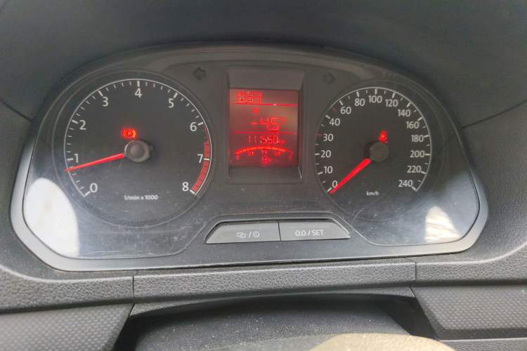 Used Volkswagen Jetta 2015 1.6L Manual Fashion Edition Odometer Close Up