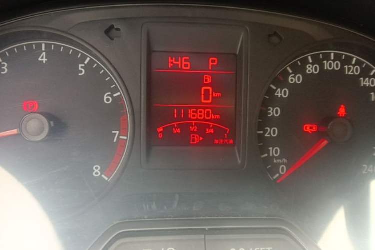 Used Volkswagen Jetta 2015 Value Edition 1.6L Automatic Comfort Version Odometer Close Up