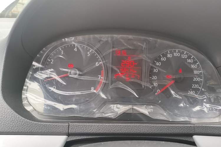 Used Volkswagen Jetta 2015 1.6L Manual Comfort Model Odometer Close Up