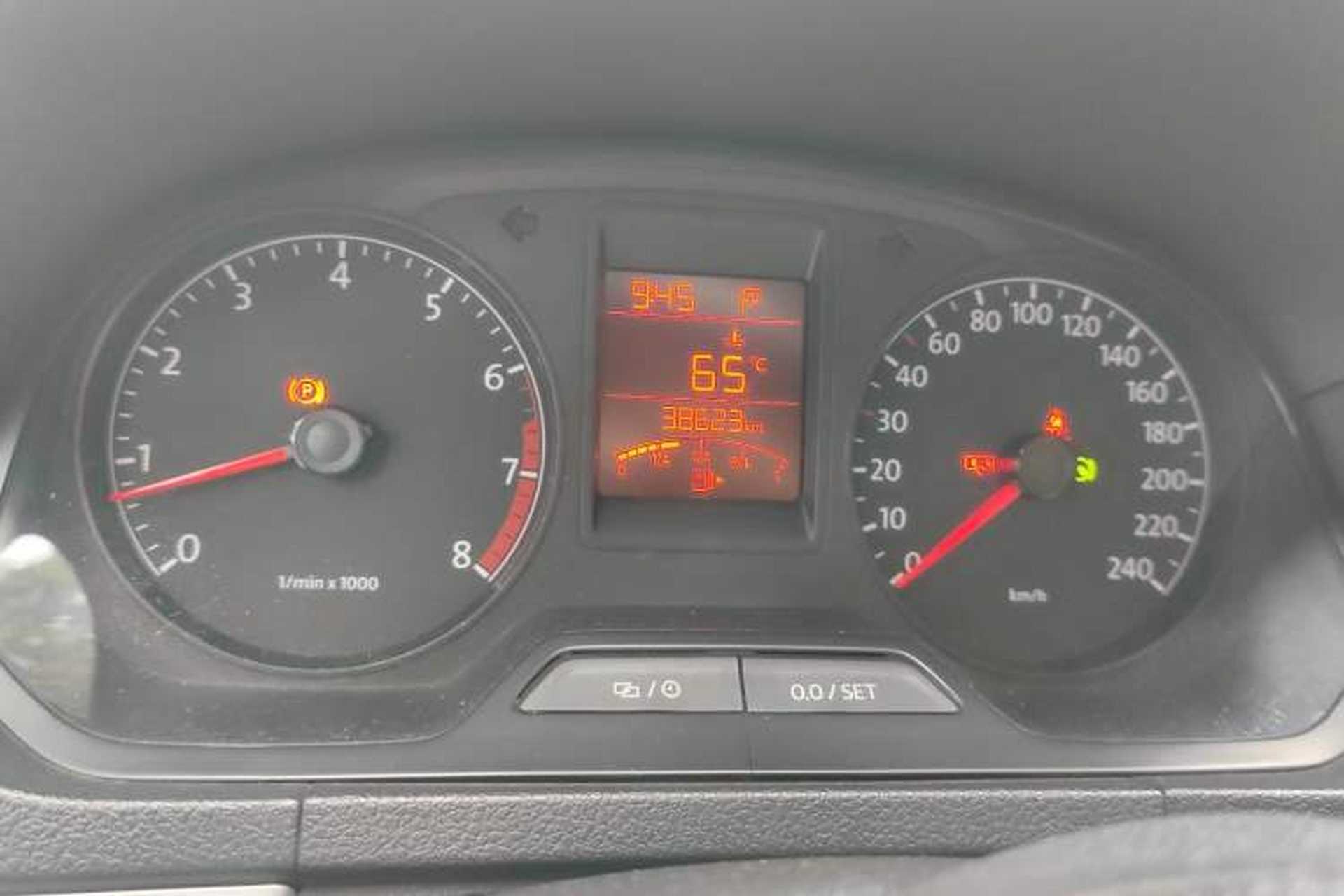 Used Volkswagen Jetta 2015 1.6L Automatic Comfort Model Odometer Close Up
