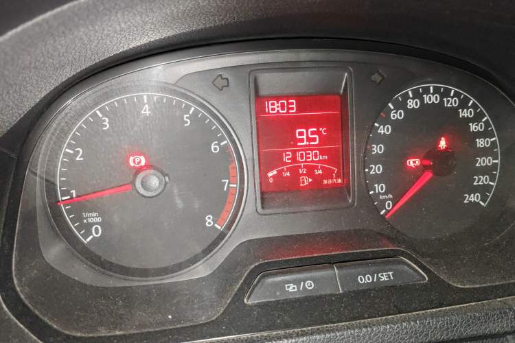Used Volkswagen Jetta 2015 Value Edition 1.6L Manual Fashionable Style Odometer Close Up