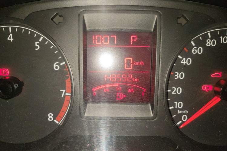Used Volkswagen Jetta 2015 Value Edition 1.6L Automatic Comfort Version Odometer Close Up