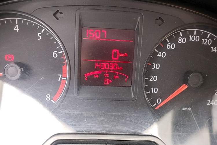 Used Volkswagen Jetta 2015 1.6L Manual Comfort Model Odometer Close Up