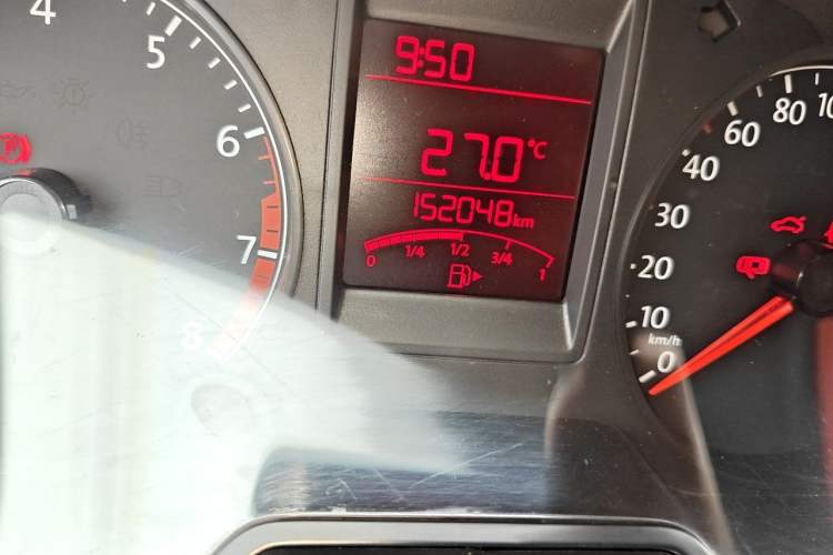 Used Volkswagen Jetta 2015 Zhuihui Edition 1.4L Manual Fashion Model Odometer Close Up
