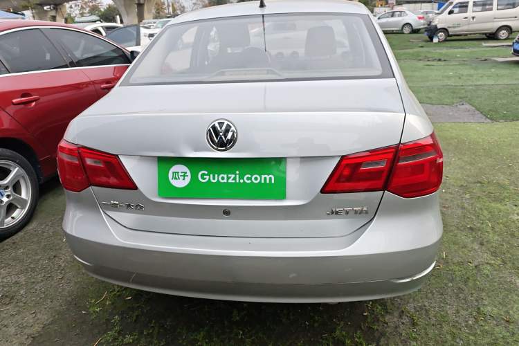 Used Volkswagen Jetta 2015 Zhuihui Edition 1.4L Manual Fashion Model Rear