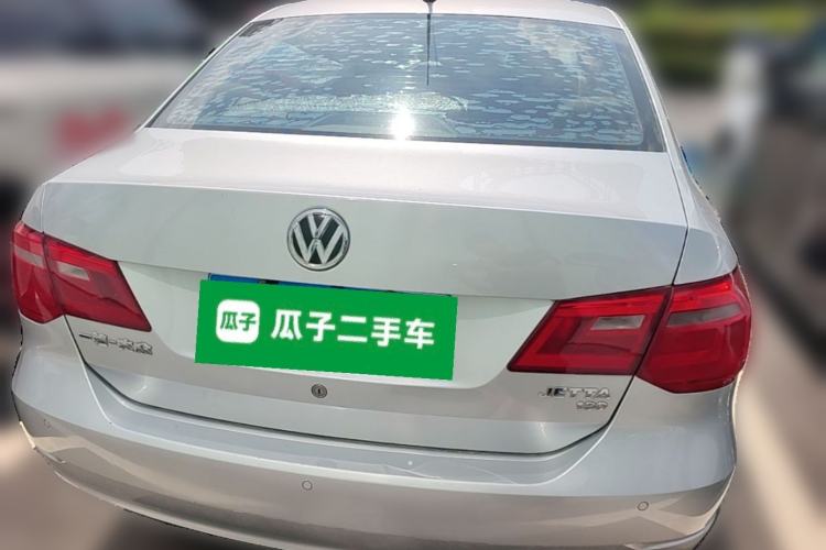 Used Volkswagen Jetta 2015 Zhuihui Edition 1.6L Manual Comfort Model Rear