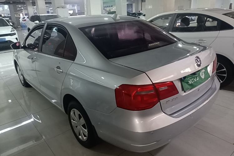 Used Volkswagen Jetta 2015 Value Edition 1.6L Manual Fashionable Style Rear Left 45 Deg