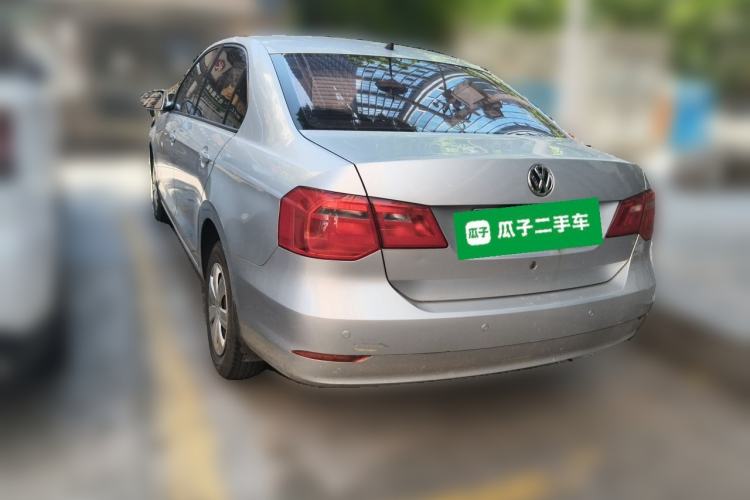 Used Volkswagen Jetta 2015 Value Edition 1.6L Manual Fashionable Style Rear Left 45 Deg