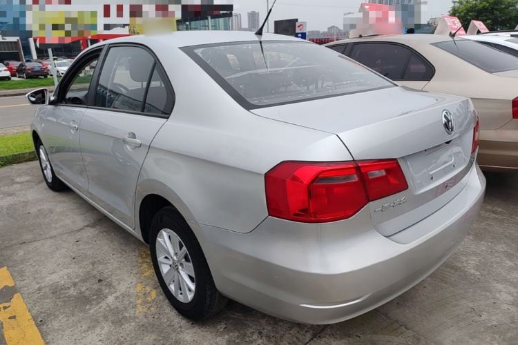 Used Volkswagen Jetta 2015 Zhuihui Edition 1.4L Manual Fashion Model Rear Left 45 Deg