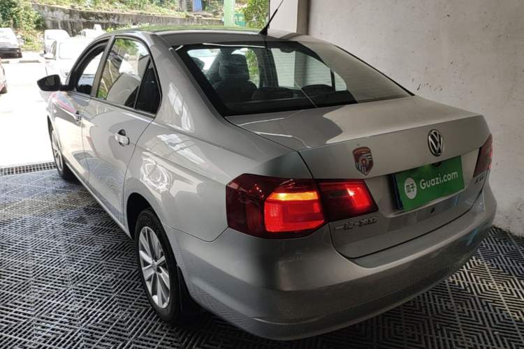 Used Volkswagen Jetta 2015 1.4L Manual Comfort Model Rear Left 45 Deg