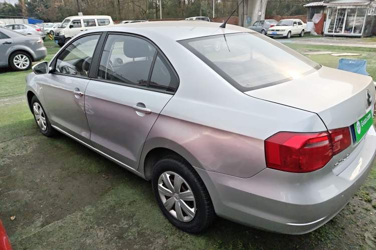 Used Volkswagen Jetta 2015 Zhuihui Edition 1.4L Manual Fashion Model Rear Left 45 Deg