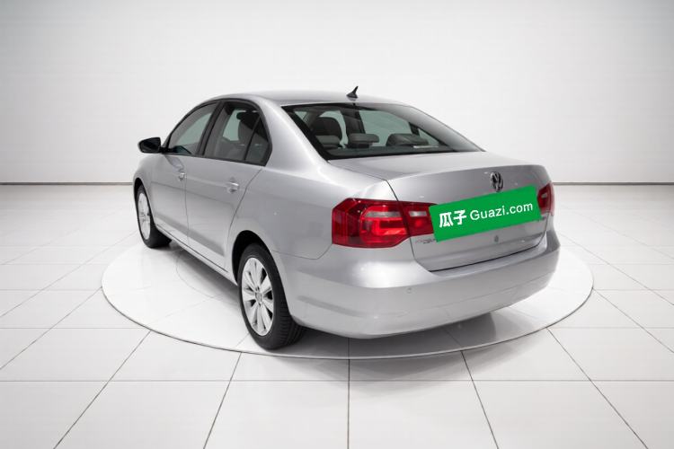 Used Volkswagen Jetta 2015 Value Edition 1.6L Automatic Comfort Version Rear Left 45 Deg