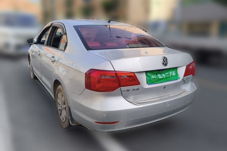 Used Volkswagen Jetta 2015 Value Edition 1.6L Manual Fashionable Style Rear Left 45 Deg