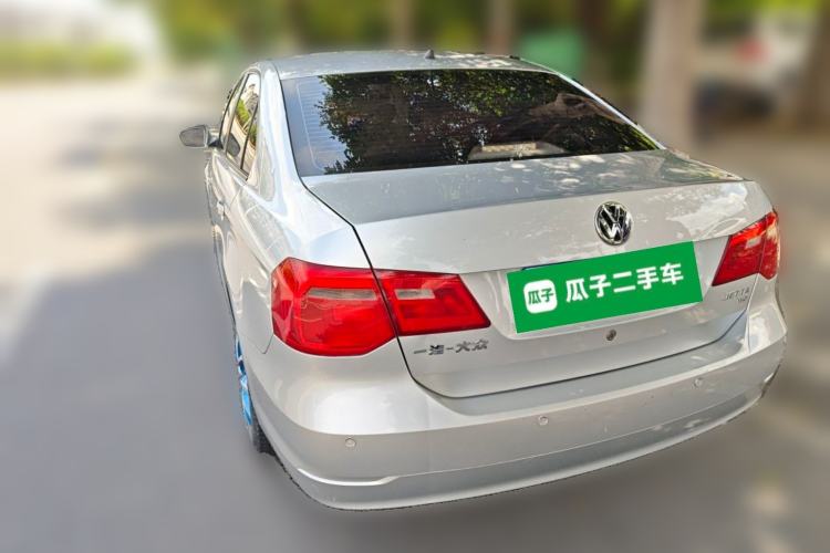 Used Volkswagen Jetta 2015 Value Edition 1.6L Manual Fashionable Style Rear Left 45 Deg