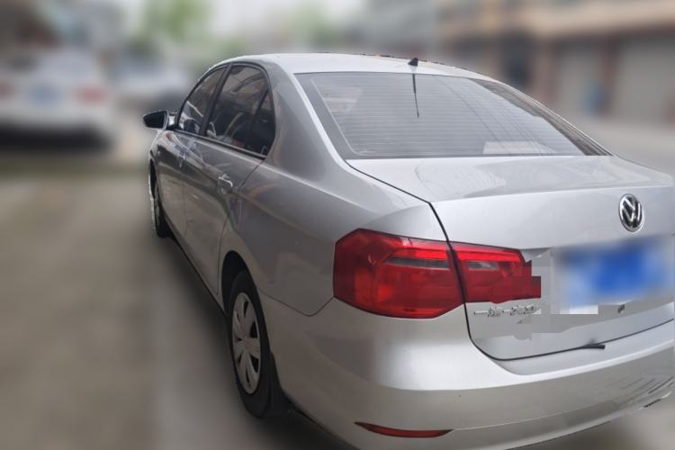 Used Volkswagen Jetta 2015 Value Edition 1.6L Manual Fashionable Style Rear Left 45 Deg