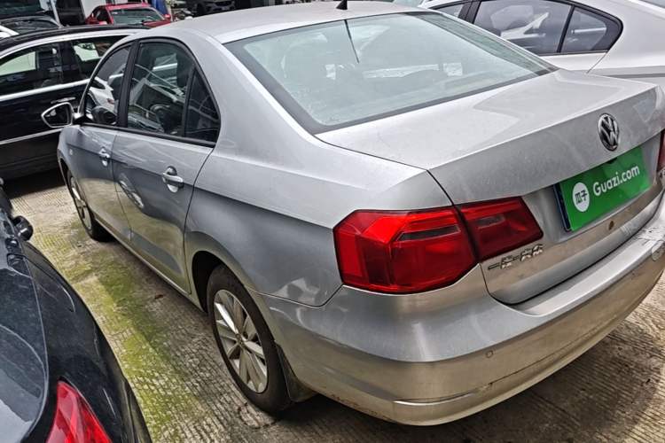 Used Volkswagen Jetta 2015 1.6L Manual Comfort Model Rear Left 45 Deg