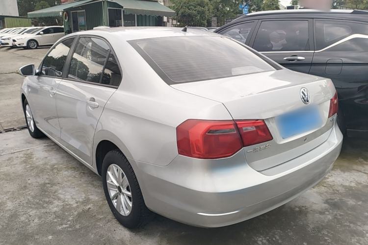 Used Volkswagen Jetta 2015 Value Edition 1.6L Manual Fashionable Style Rear Left 45 Deg