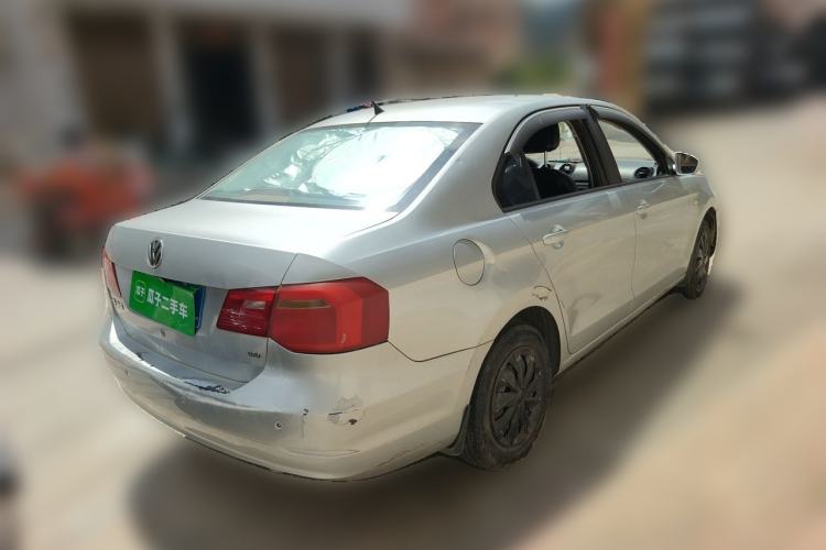 Used Volkswagen Jetta 2015 Value Edition 1.6L Manual Fashionable Style Rear Right 45 Deg