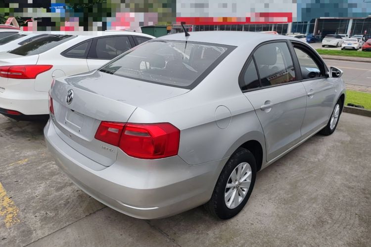 Used Volkswagen Jetta 2015 Zhuihui Edition 1.4L Manual Fashion Model Rear Right 45 Deg