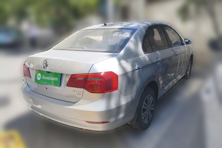 Used Volkswagen Jetta 2015 Value Edition 1.6L Manual Fashionable Style Rear Right 45 Deg