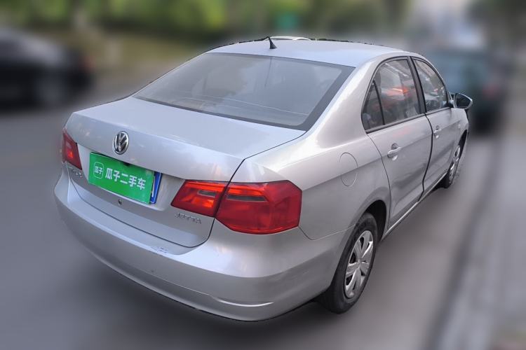 Used Volkswagen Jetta 2015 Value Edition 1.6L Manual Fashionable Style Rear Right 45 Deg