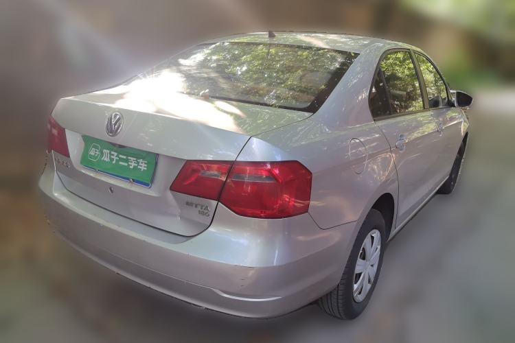 Used Volkswagen Jetta 2015 Value Edition 1.6L Manual Fashionable Style Rear Right 45 Deg