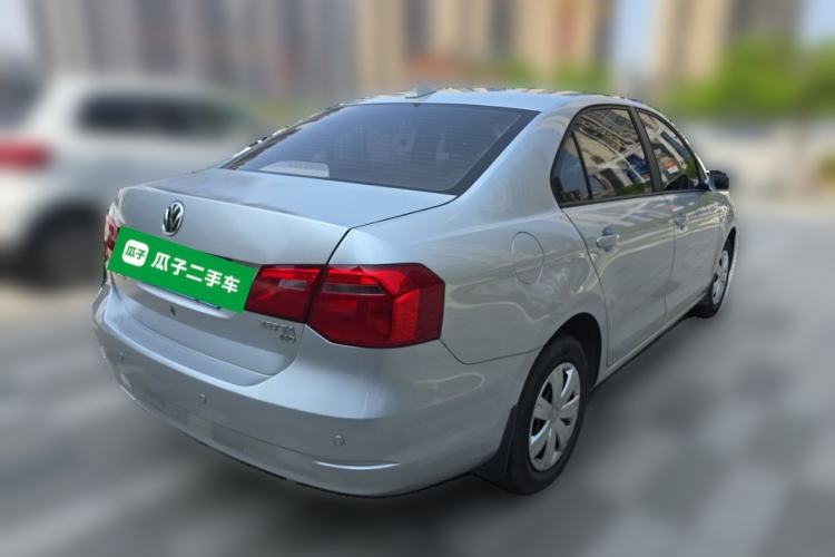 Used Volkswagen Jetta 2015 Value Edition 1.6L Manual Fashionable Style Rear Right 45 Deg