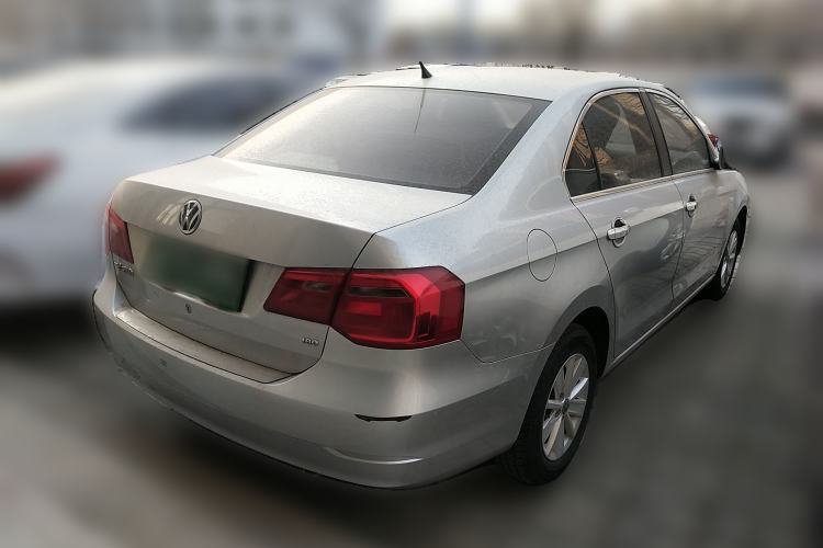 Used Volkswagen Jetta 2015 Value Edition 1.6L Manual Fashionable Style Rear Right 45 Deg
