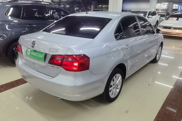 Used Volkswagen Jetta 2015 Value Edition 1.6L Automatic Comfort Version Rear Right 45 Deg