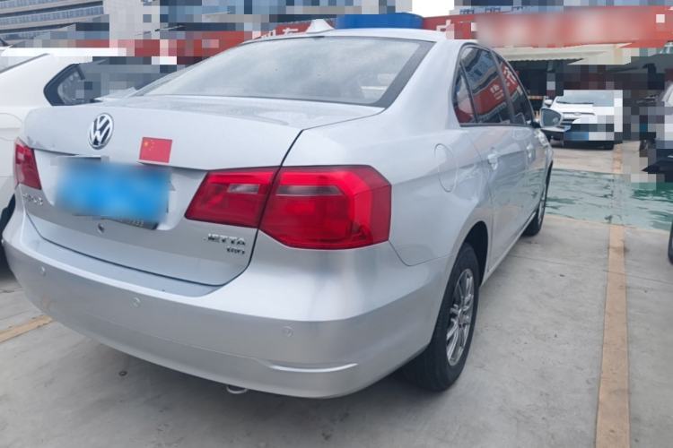 Used Volkswagen Jetta 2015 Value Edition 1.6L Manual Fashionable Style Rear Right 45 Deg