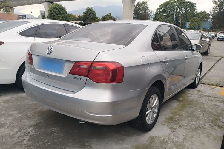 Used Volkswagen Jetta 2015 Value Edition 1.6L Manual Fashionable Style Rear Right 45 Deg