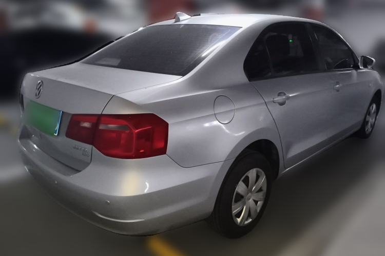 Used Volkswagen Jetta 2015 Value Edition 1.6L Manual Fashionable Style Rear Right 45 Deg