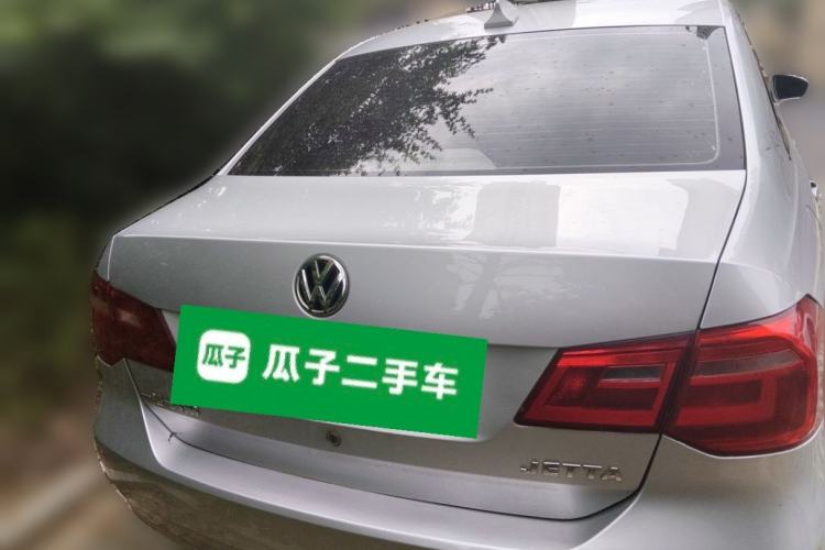 Used Volkswagen Jetta 2015 Zhuihui Edition 1.4L Manual Fashion Model Rear