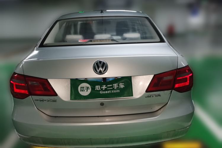 Used Volkswagen Jetta 2015 Zhuihui Edition 1.4L Manual Fashion Model Rear