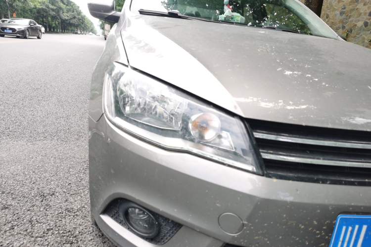 Used Volkswagen Jetta 2015 Zhuihui Edition 1.6L Manual Comfort Model Right Front Headlight