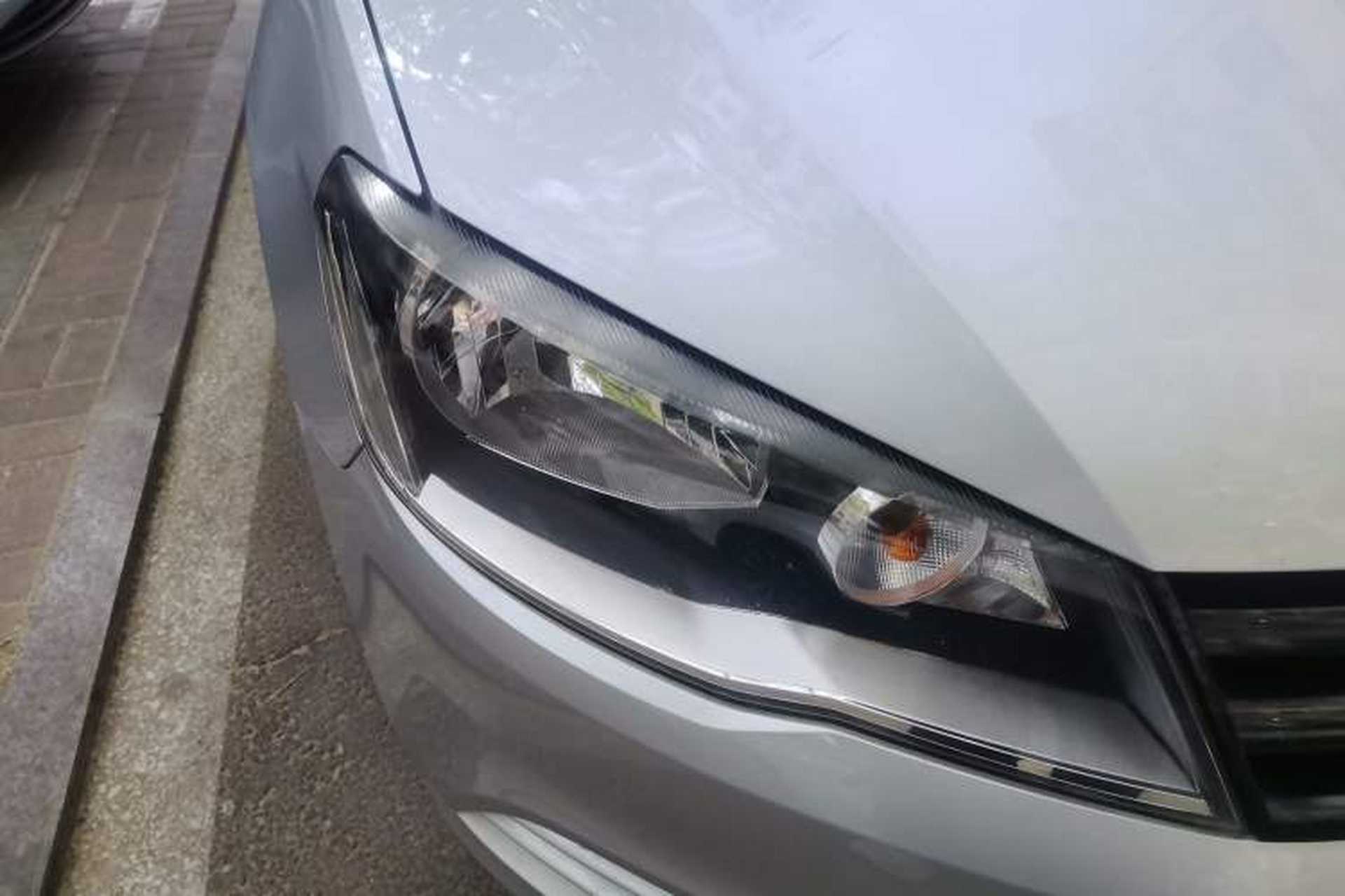 Used Volkswagen Jetta 2015 Zhuihui Edition 1.4L Manual Fashion Model Right Front Headlight