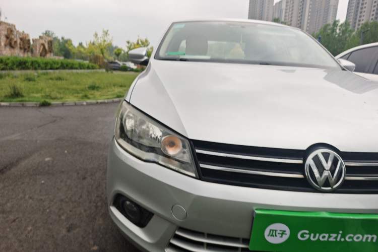 Used Volkswagen Jetta 2015 1.4L Manual Comfort Model Right Front Headlight