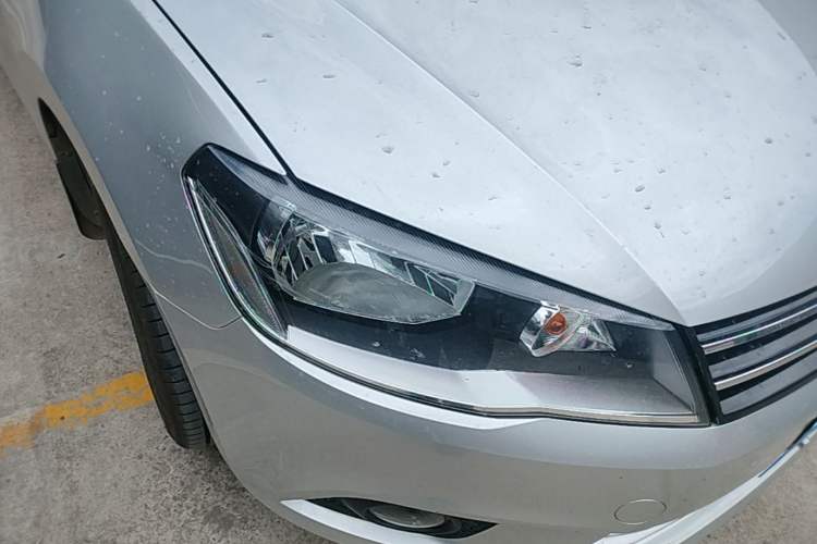 Used Volkswagen Jetta 2015 1.6L Manual Comfort Model Right Front Headlight