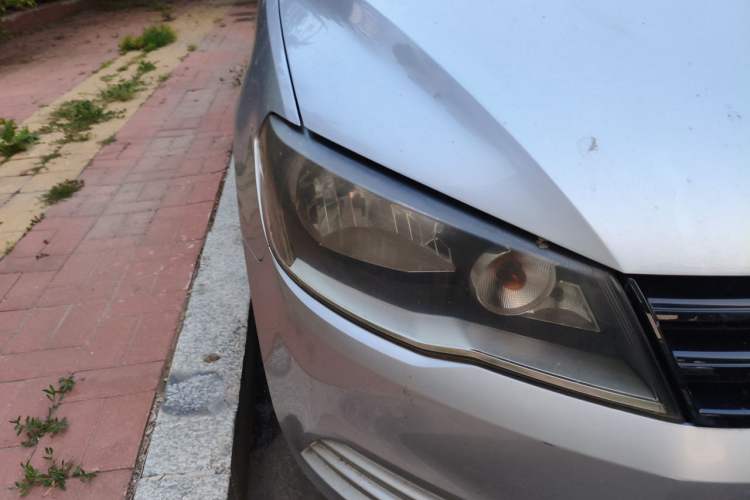 Used Volkswagen Jetta 2015 Zhuihui Edition 1.4L Manual Fashion Model Right Front Headlight